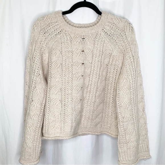Universal Thread Sweaters - SOLDUniversal Thread Ivory Cable Knit Sweater Size Medium Excellent Condition